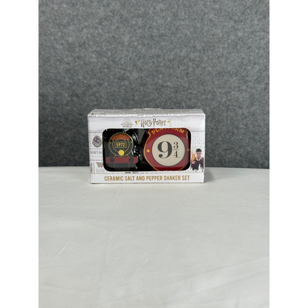 Harry Potter Hogwarts Express Platform 9 3/4 Ceramic Salt and Pepper Shaker Set